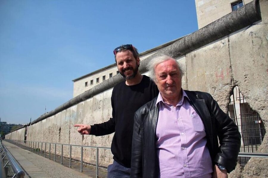 Berlin : Must-see attractions Walking Tour - What the private format changes