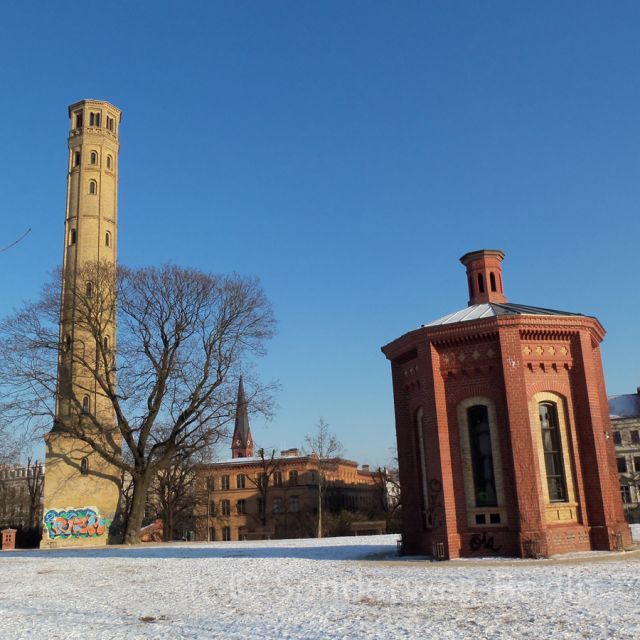 Berlin: Prenzlauer Berg District Guided Walking Tour - The Wasserturm and the older district