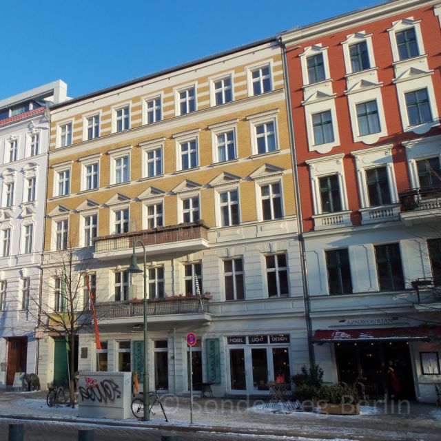 Berlin: Prenzlauer Berg District Guided Walking Tour - Kollwitzplatz and the district’s polished side