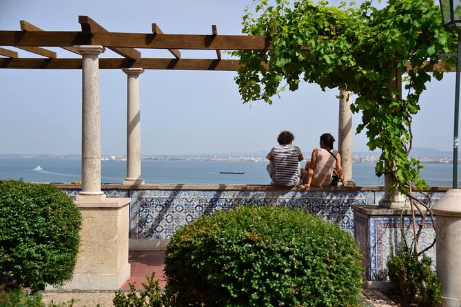 Best of Lisbon Small-Group Guided Walking Tour - Carmo and the story of modern Portugal