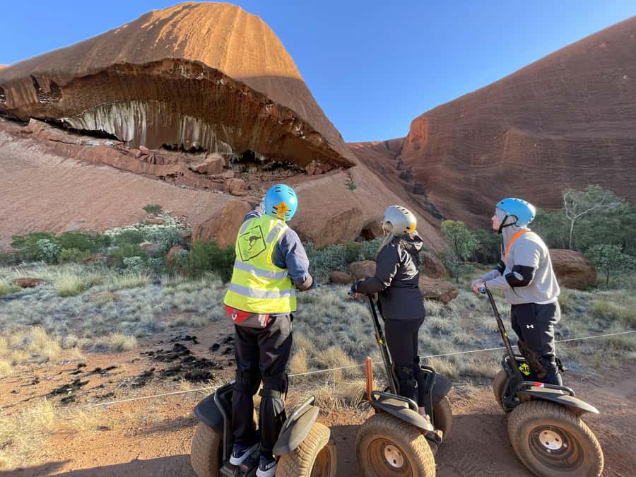 Best of Uluru - Segway and Walking Tour - What the guides add to the experience