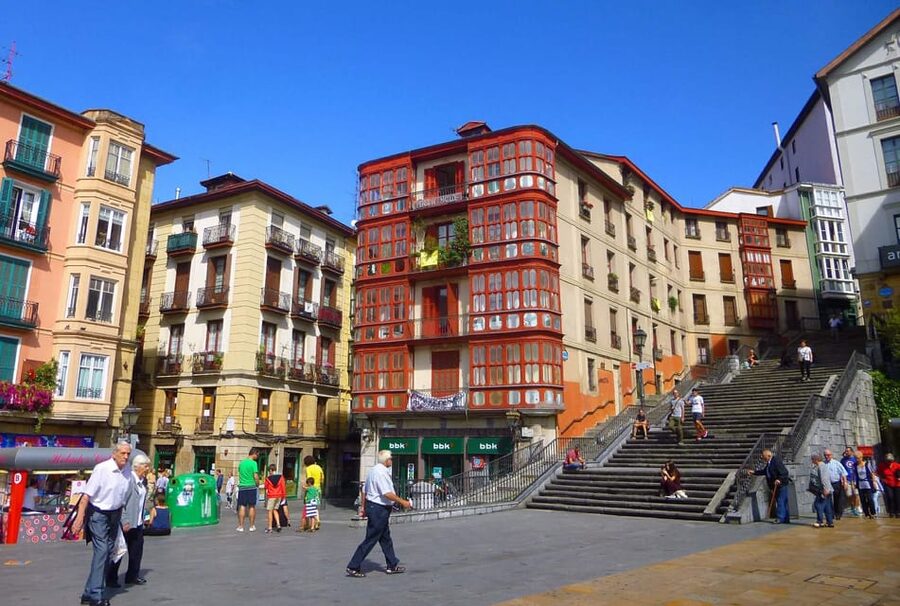 Bilbao old town walking tour - Unamuno Plaza and the smaller streets