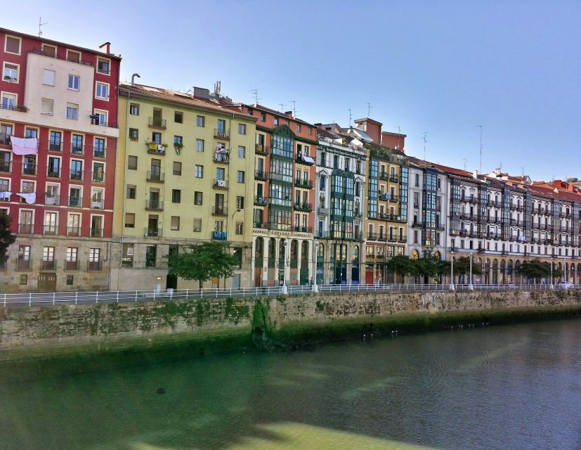 Bilbao: Private Walking Tour with a Local - The guide makes or breaks the experience