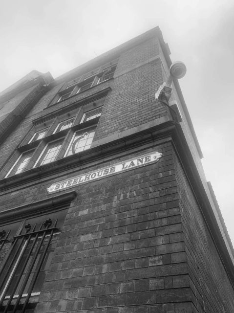 Birmingham: Slogging Gangs Guided Walking Tour - Key points at a glance