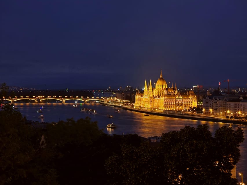 BloodThirsty Hungary: Walking tour & Dark Historical Stories - How much walking and standing should you expect?