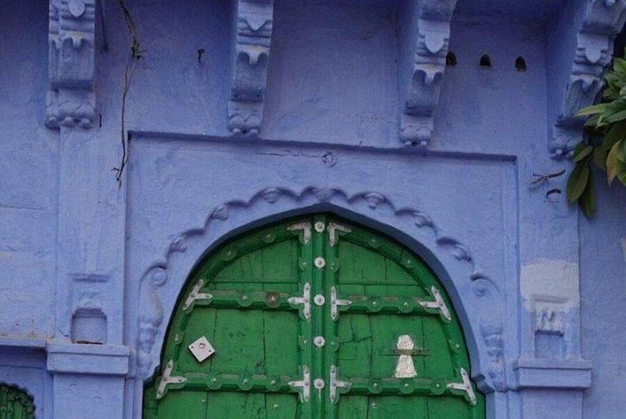 Blue City Heritage Walking Tour With Pick Up & Drop Off - Blue havelis, markets, and local life