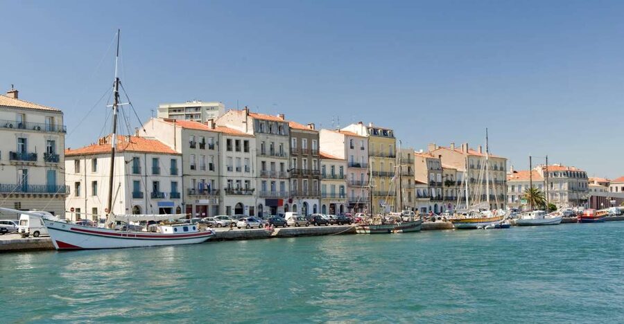 Boat walk in Sete on the singular island 1 hour - What the captain adds to the ride