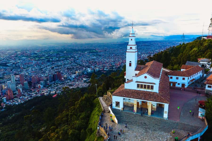 Bogotá City Tour with Monserrate, Gold and Botero Museums - La Candelaria begins with Bogotá’s oldest stories