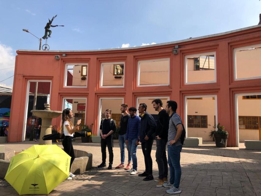 Bogotá: Guided La Candelaria Walking Tour - Bolívar Square and Colombia’s difficult past