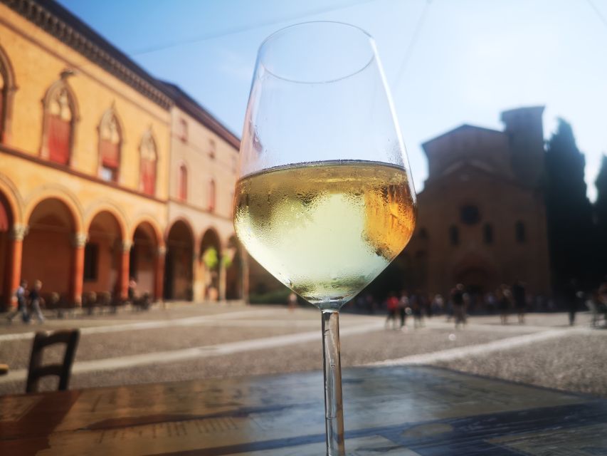 Bologna: City Center Guided Wine Walking Tour - Key points to know before booking