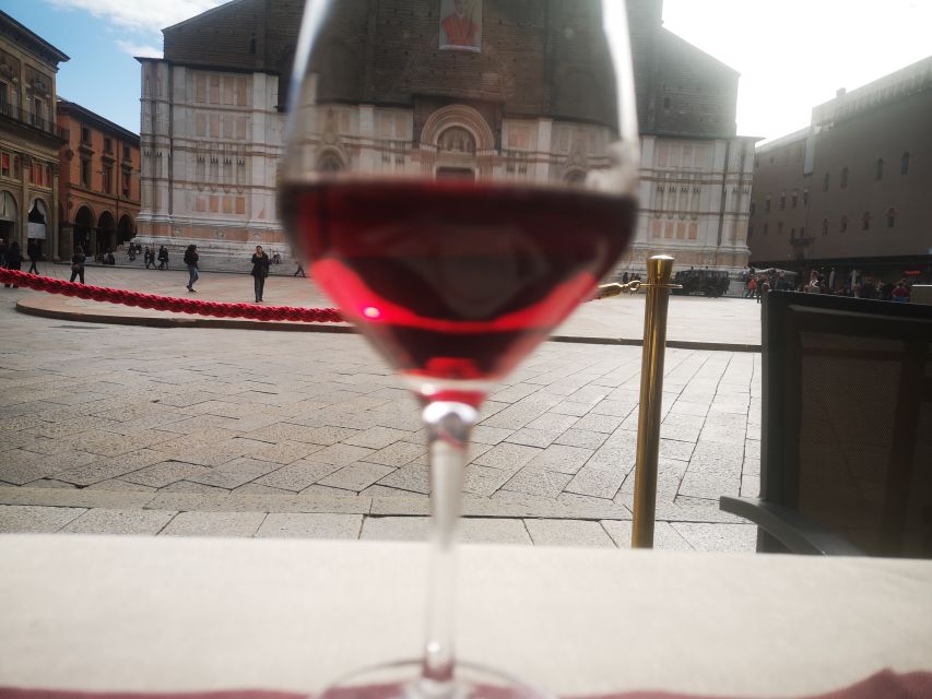 Bologna: City Center Guided Wine Walking Tour - What you drink, and how much