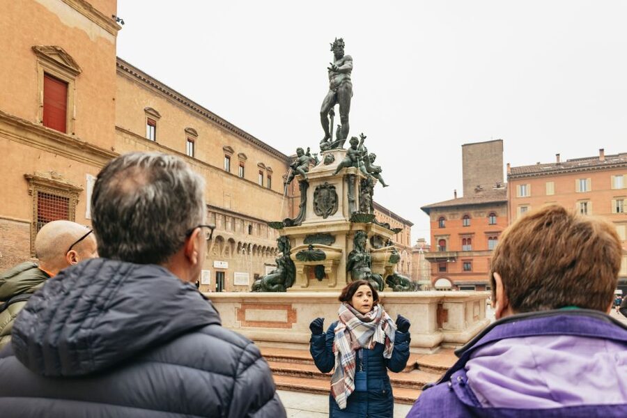 Bologna: City Center Walking Tour - What the guides add to the walk