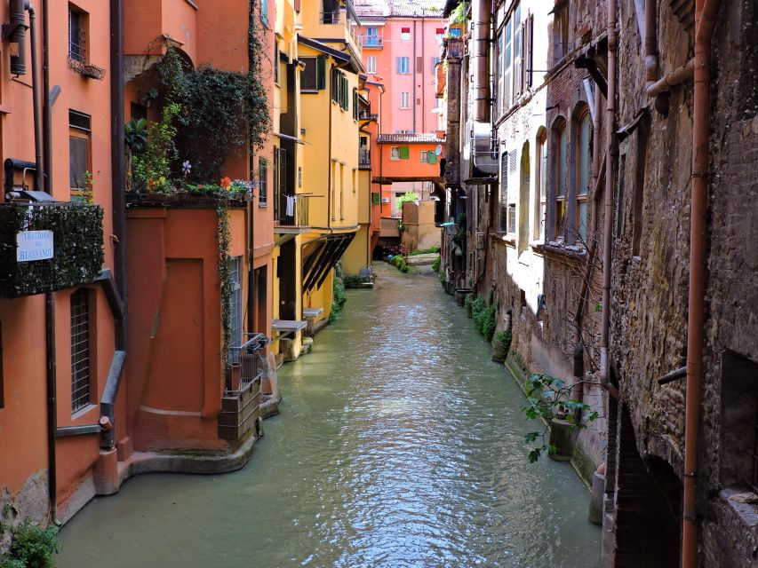 Bologna: Private Walking Tour with a Local - What this Bologna walk is really like