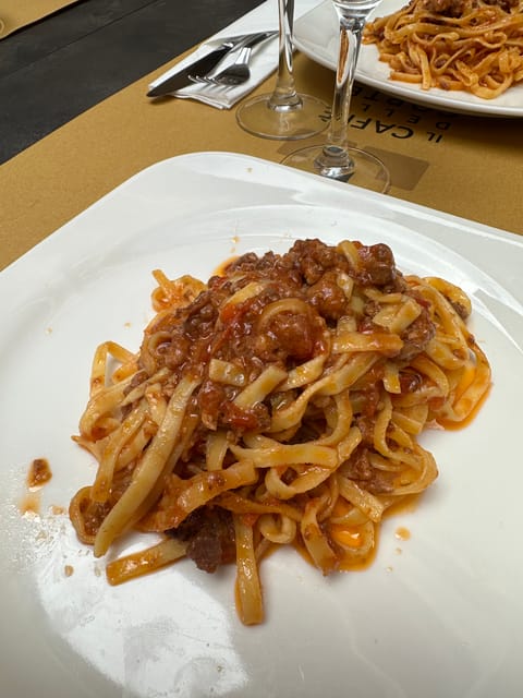 Bologna: Walking Food Tour and Highlights with a Local Guide - Key points at a glance