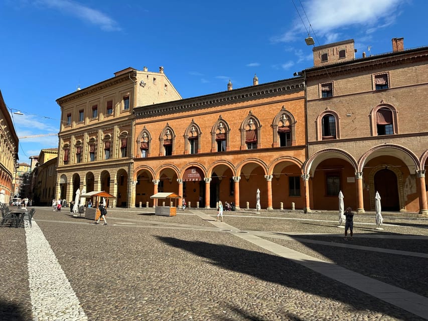 Bologna: Walking Food Tour and Highlights with a Local Guide - Gelato to finish on Via Rizzoli