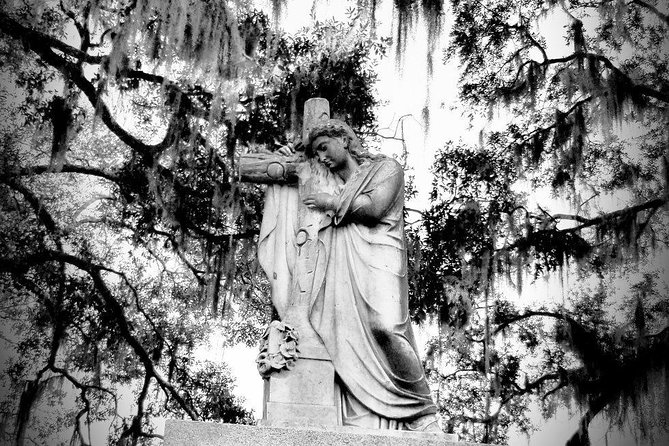 Bonaventure Cemetery Walking Tour with Transportation - Why the $48 price can be worthwhile