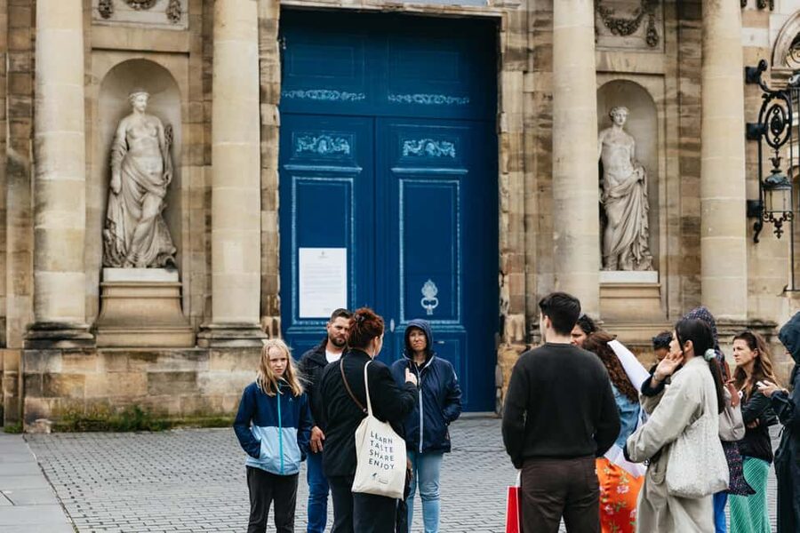 Bordeaux: Mystery and Myths Walking Tour - Why Bordeaux works so well for a mystery walk