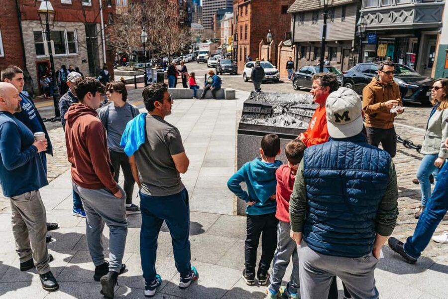 Boston: North End Pizza Walking Tour with 3 Slices & Cannoli - Bunker Hill Monument and the later Freedom Trail stops
