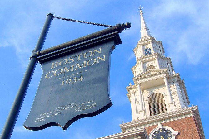 Boston's Freedom Trail: A Revolutionary Walking Tour - Old Corner Bookstore and Old State House