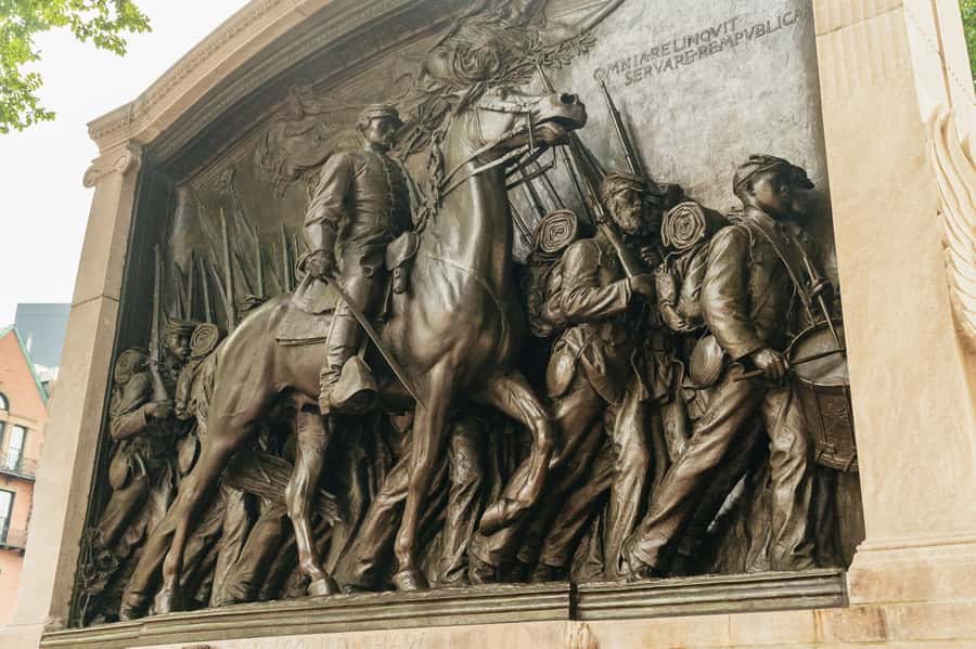 Boston's Freedom Trail: A Revolutionary Walking Tour - Copp’s Hill Burying Ground and the city’s divided loyalties