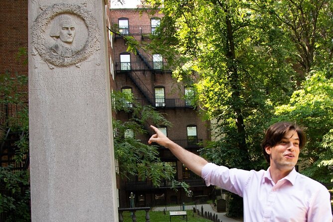 Boston's Freedom Trail: A Revolutionary Walking Tour - The Franklin statue and Boston’s publishing quarter