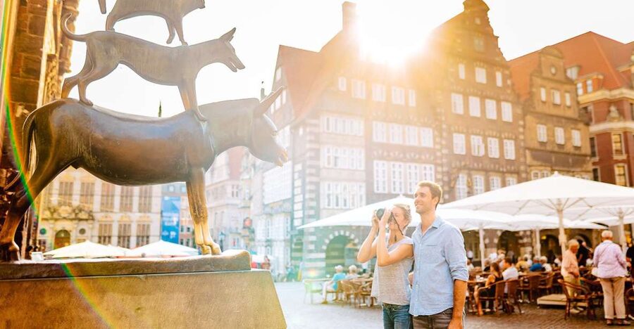 Bremen: City Center Guided Walking Tour - The market square and Bremen’s civic center