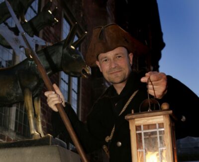 Bremen: Walking Tour in German with Night Guard
