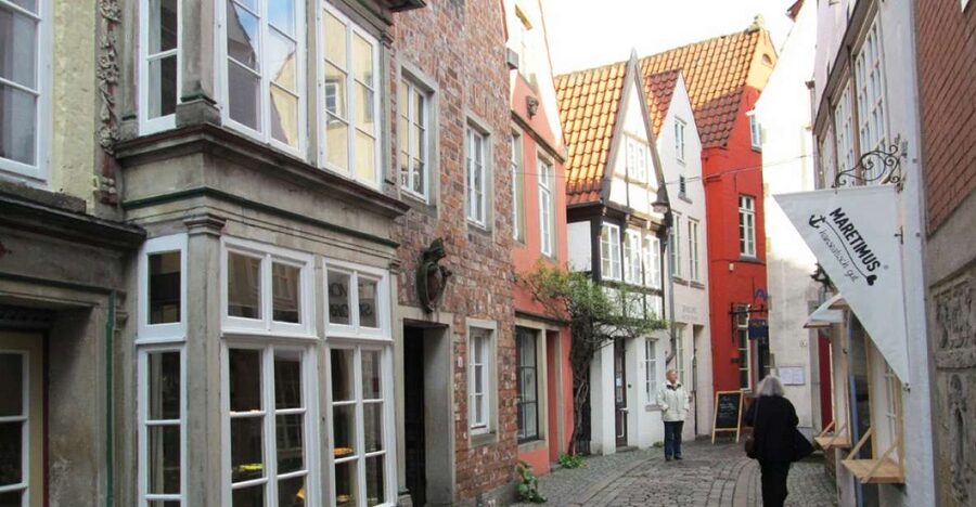 Bremen: Walking Tour of Historic Schnoor District - Entering Bremen’s Schnoor quarter from Domsheide