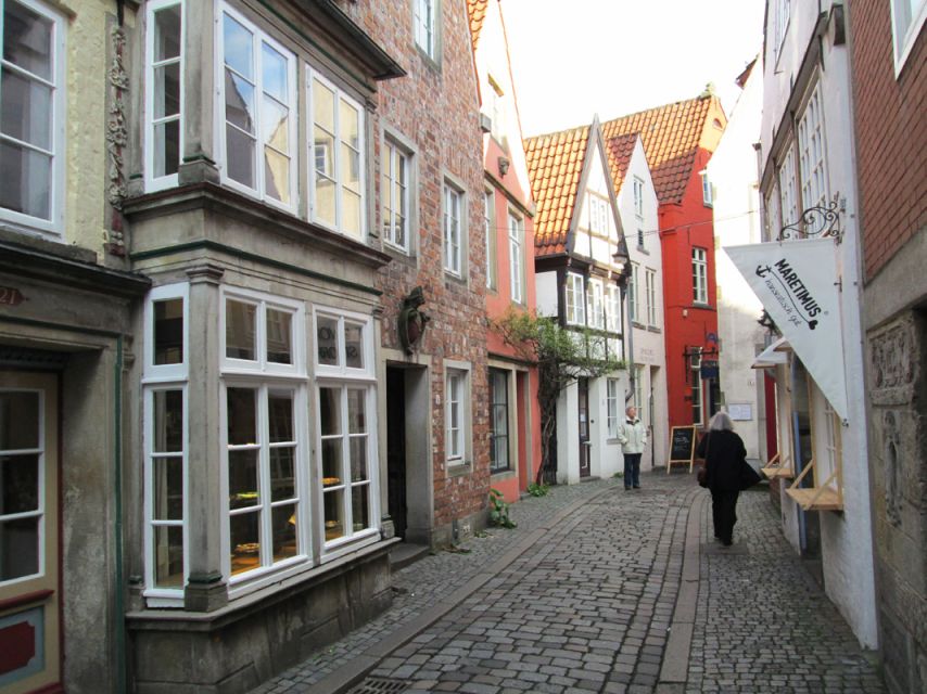 Bremen: Walking Tour of Historic Schnoor District - Haus Schnoor 15 and Packhaus Schnoor 2