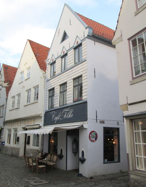Bremen: Walking Tour of Historic Schnoor District - Who should book this Schnoor walking tour?