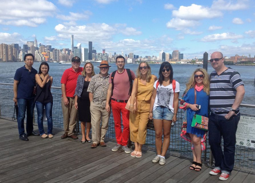 Brooklyn: 2-Hour Best of Brooklyn Walking Tour -Williamsburg - Converted warehouses, small businesses, and new Williamsburg