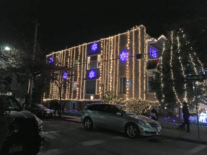 Brooklyn: Dyker Heights Christmas Walking Tour - Lucy Spata and the neighborhood’s unwritten rules