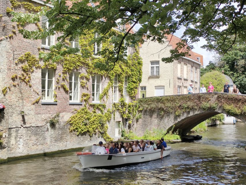 Bruges: Small Group Boat Cruise and Guided Walking Tour - The Basilica, courthouse, and Bruges’ old trading life