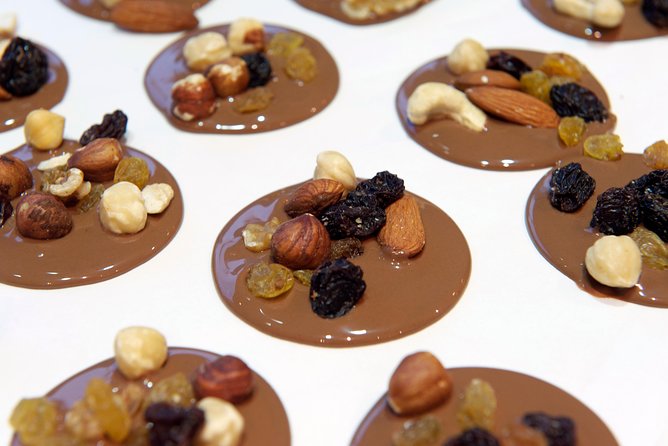 Brussels Chocolate Walking Tour and Workshop - Grand Place begins the story