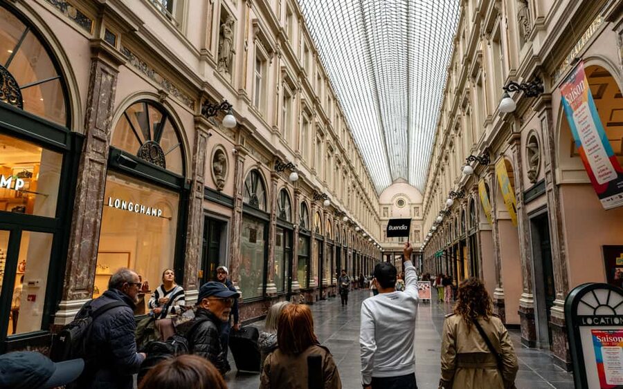 Brussels: Guided Walking Tour with Optional Beer Tasting - Manneken Pis, Brussels’ small comic hero