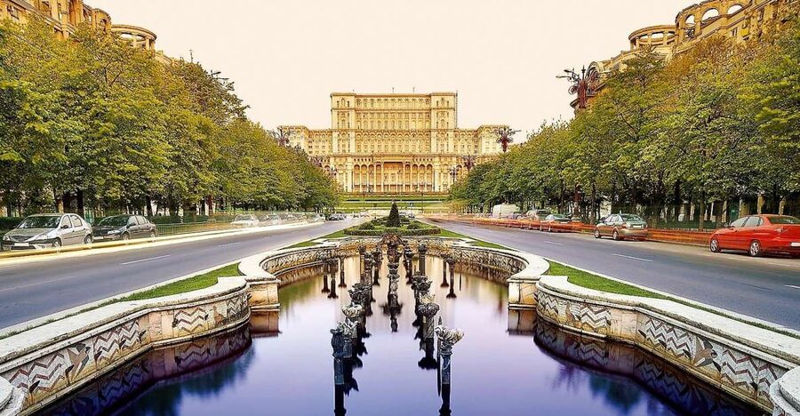 Bucharest: City Highlights Guided Walking Tour - Calea Victoriei: royal ambition in one long street