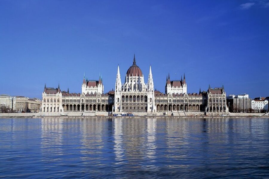 Budapest: 3-Hour Grand City Tour and Castle Walk - Should you book the Budapest Grand City Tour?
