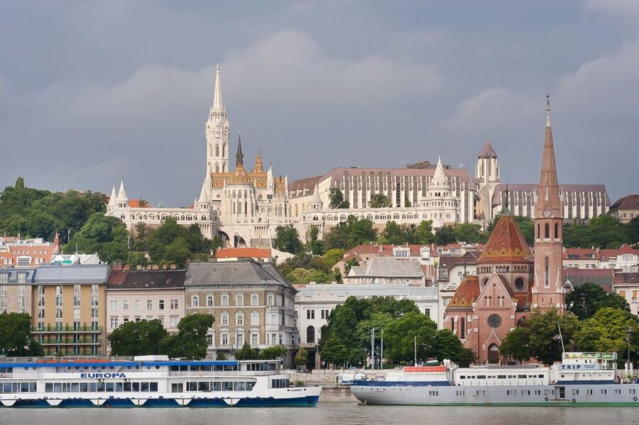 Budapest 3-Hour Walking Tour in Italian - Starting at St. Stephen’s Basilica in central Pest