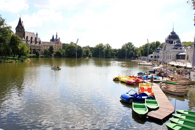 Budapest All in One Small Group Walking Tour with Strudel Stop - The Danube Promenade brings the city together
