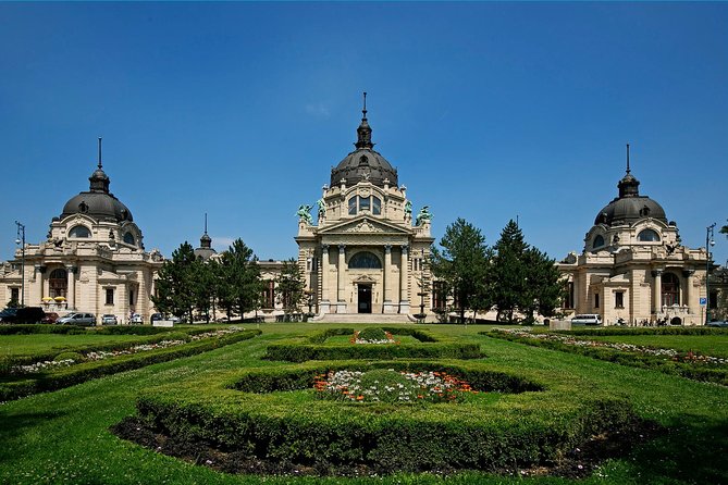 Budapest All in One Small Group Walking Tour with Strudel Stop - City Park and Vajdahunyad Castle add variety
