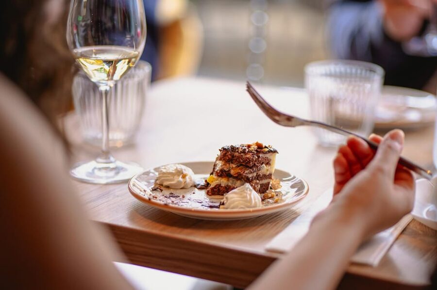 Budapest Food Walking Tour: Eat, Sip & Explore Like a Local - Guide style and group atmosphere