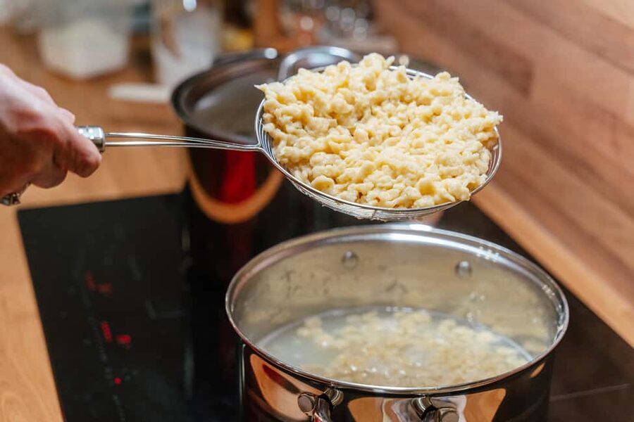 Budapest: Hungarian Cooking Class and Market Walk - Who should book this cooking class?