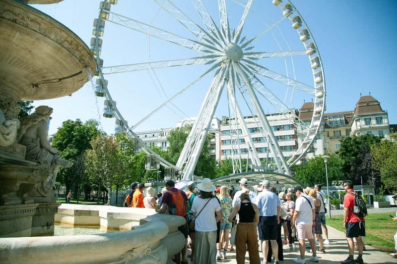 Budapest: Walking Tour to the Shoes Memorial and Parliament - A smart first walk through central Pest