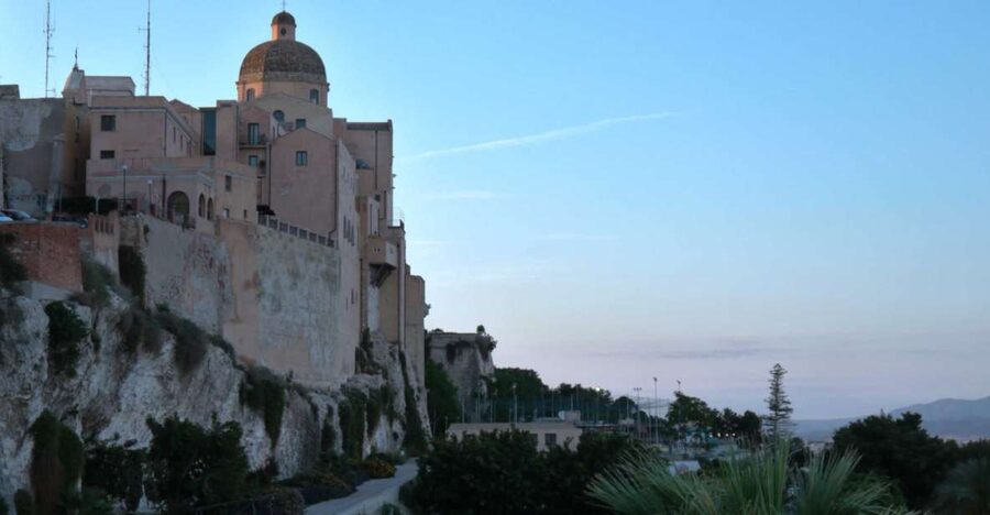 Cagliari: walking tour through the alleys of Castello - Saint Mary’s Cathedral and the crypt below