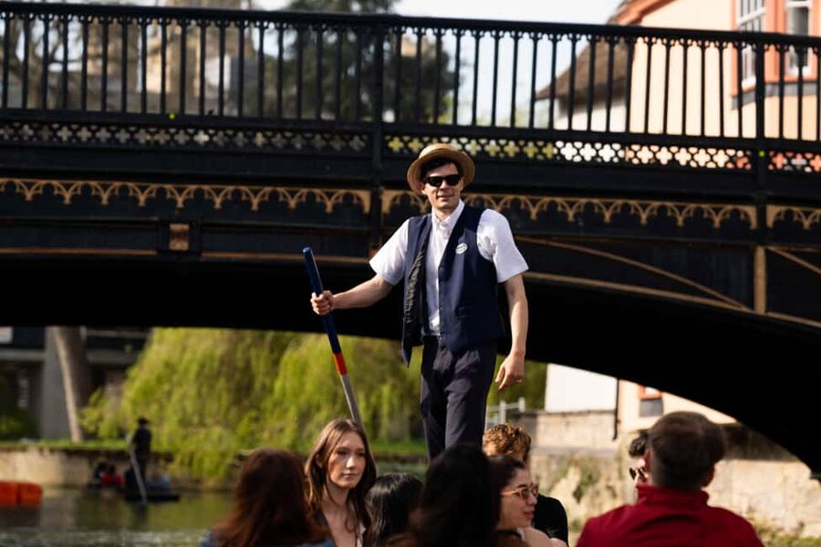 Cambridge: Alumni-Led Walking & Punting Tour w/Kings College - Meeting point, timing, and practical advice