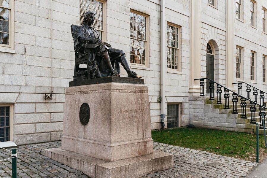 Cambridge: Harvard University Student-Guided Walking Tour - Starting in Harvard Square
