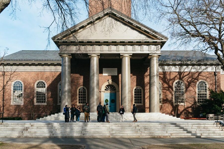 Cambridge: Harvard University Student-Guided Walking Tour - Johnston Gate and the first sense of Harvard