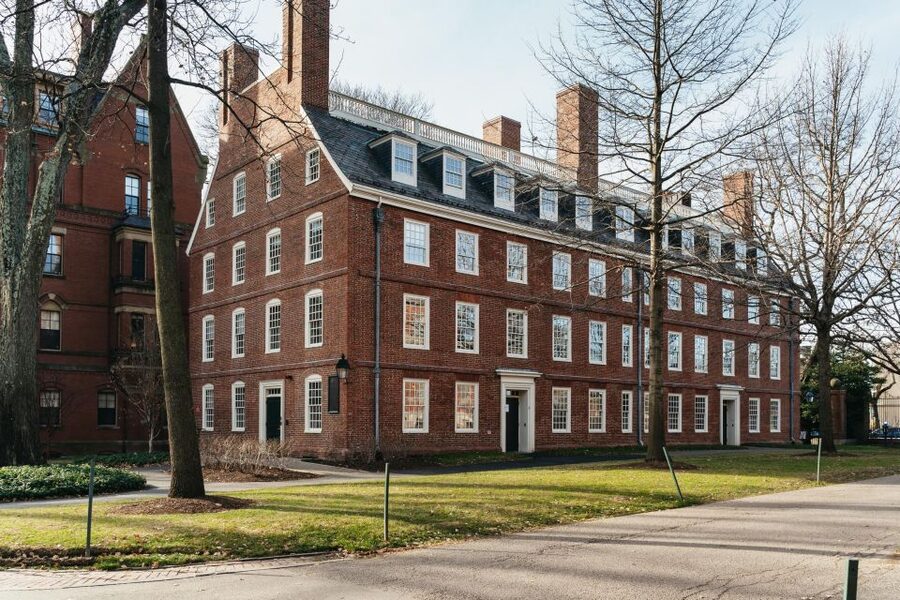 Cambridge: Harvard University Student-Guided Walking Tour - Memorial Hall and the visual side of the tour