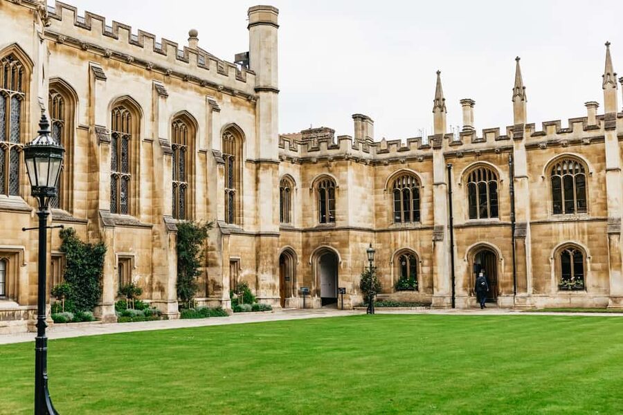 Cambridge University & Kings College Walking Tour By Alumni™ - Trinity College, St John’s, and college rivalries