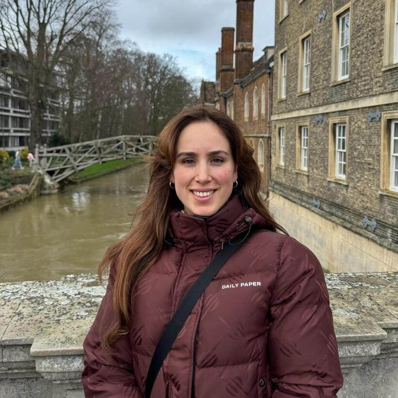 Cambridge University & Kings College Walking Tour By Alumni™ - The Eagle Pub and Cambridge’s scientific side